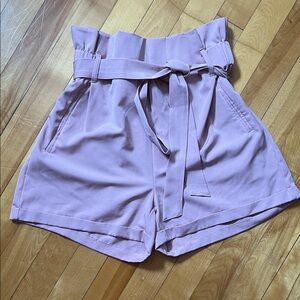 Streetwear Society High-Waist Paperbag Shorts in Dusty Pink